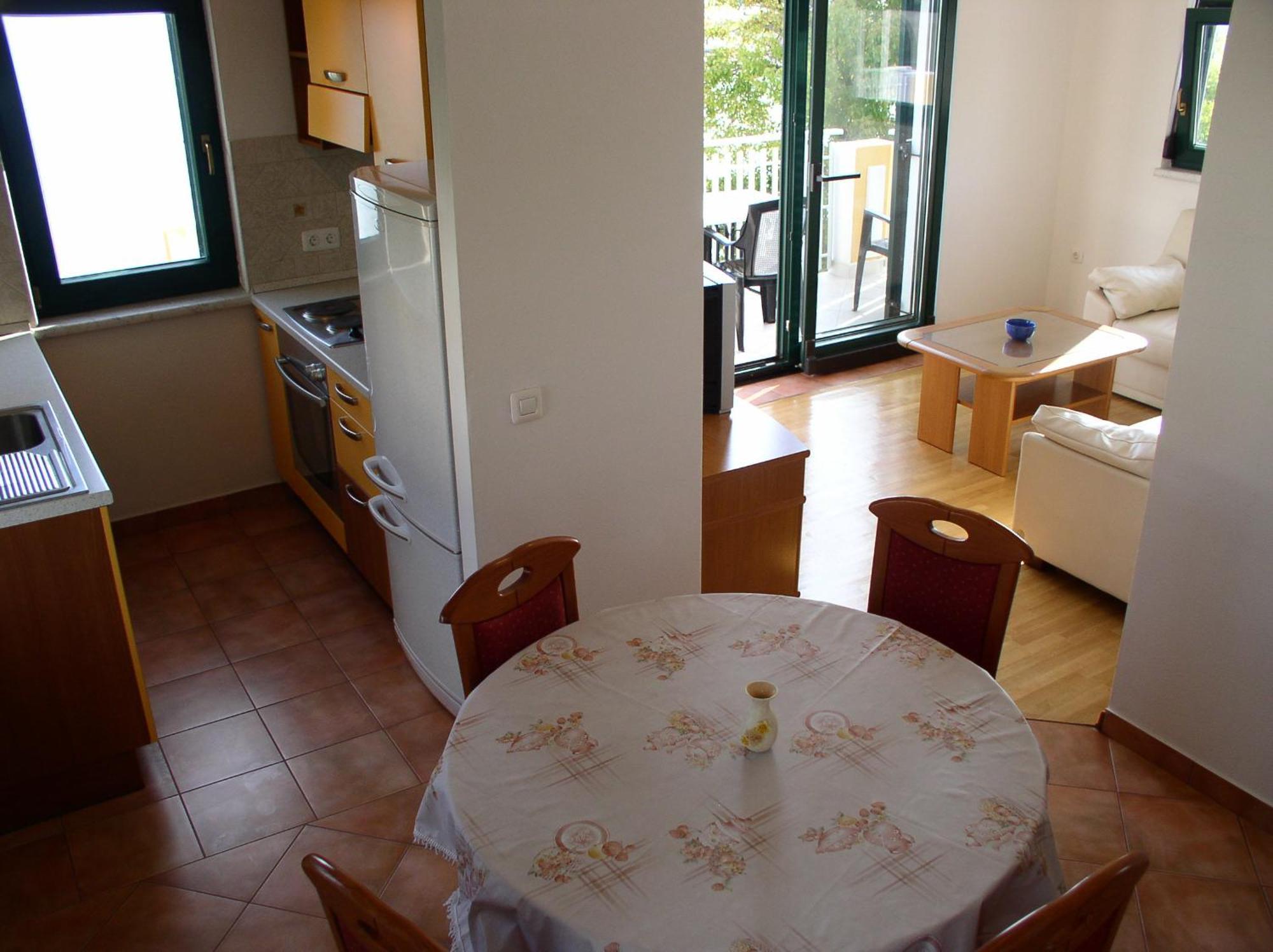 Apartments Villa Eden プレコ 部屋 写真